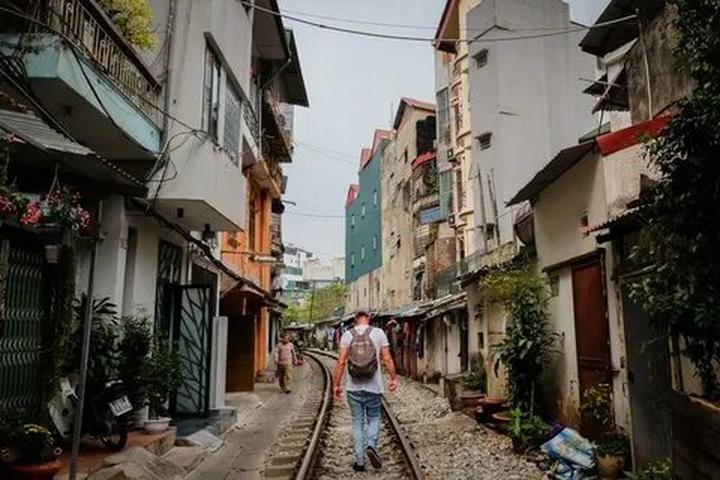 Sự Bùng Nổ Của Video Ngắn và Trí Tuệ Nhân Tạo: Vai Trò Thiết Yếu Của Đào Tạo Kỹ Năng Sáng Tạo Nội Dung