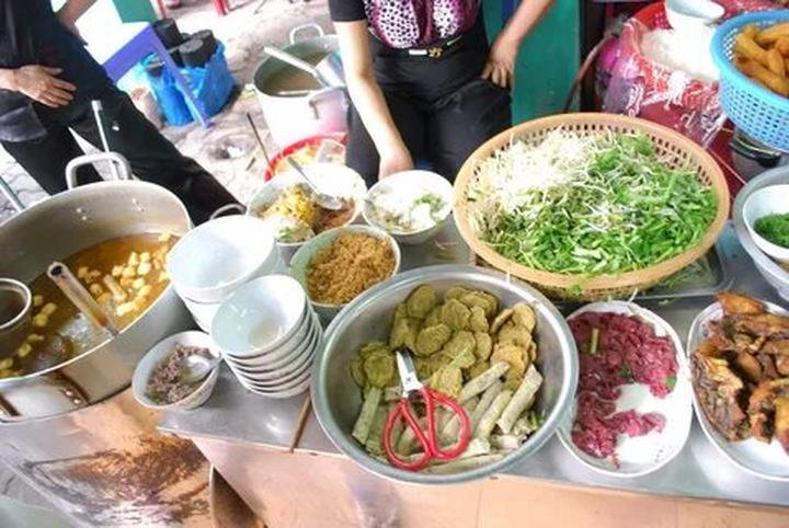 Trong một đoạn video diễn hài gần đây, Bi Béo- con trai của NSND, Cục trưởng